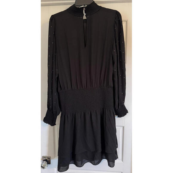 White House Black Market Long Sleeve Size M Heatset Blouson Black Dress NWT - Picture 2 of 7